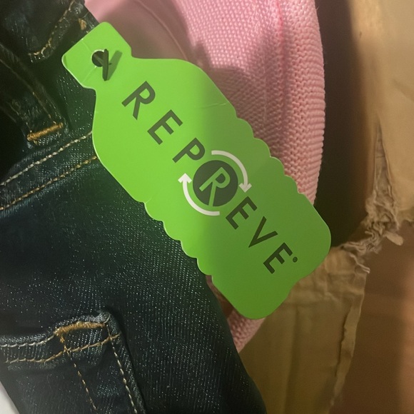 Pants - Picture 5 of 11